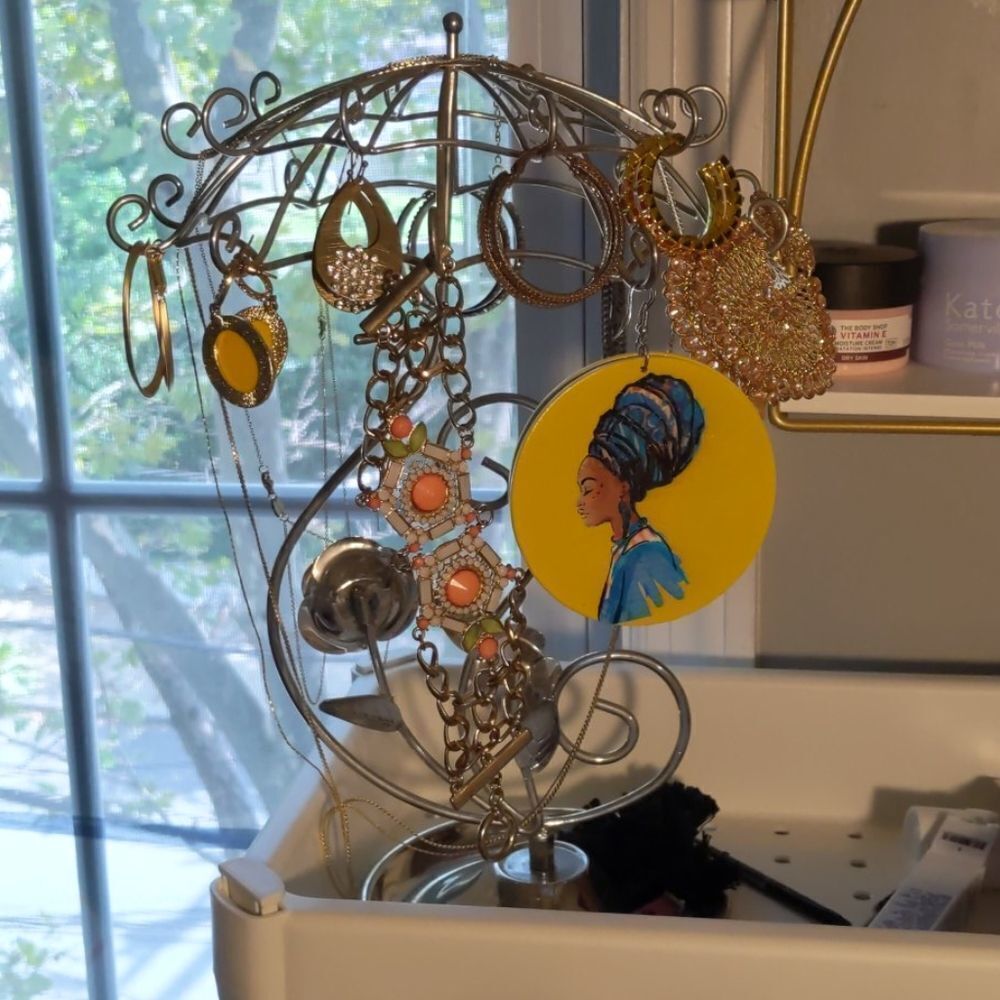 ☂️ shaped jewelry stand